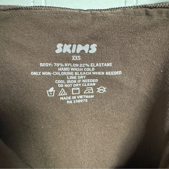 Skims Everyday Sculpt Open Bust Catsuit Espresso XXS - Picture 8 of 8